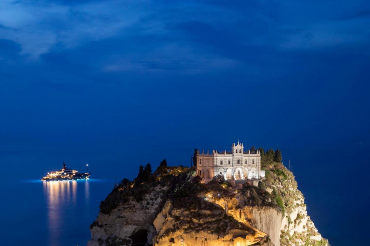 All'Angolo Della Torre Tropea Buitenkant foto